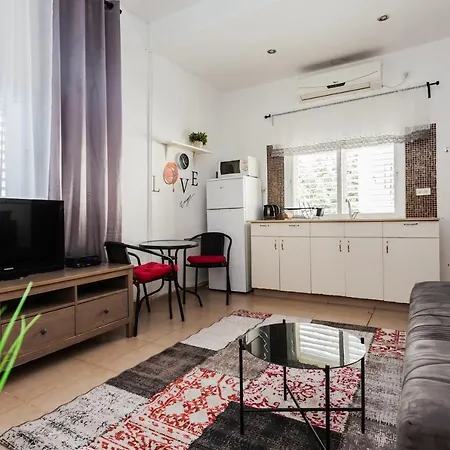 Sweet Home On The Beach Tel Aviv Exterior photo