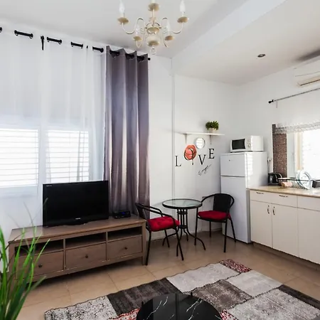 Sweet Home On The Beach Tel Aviv Exterior photo