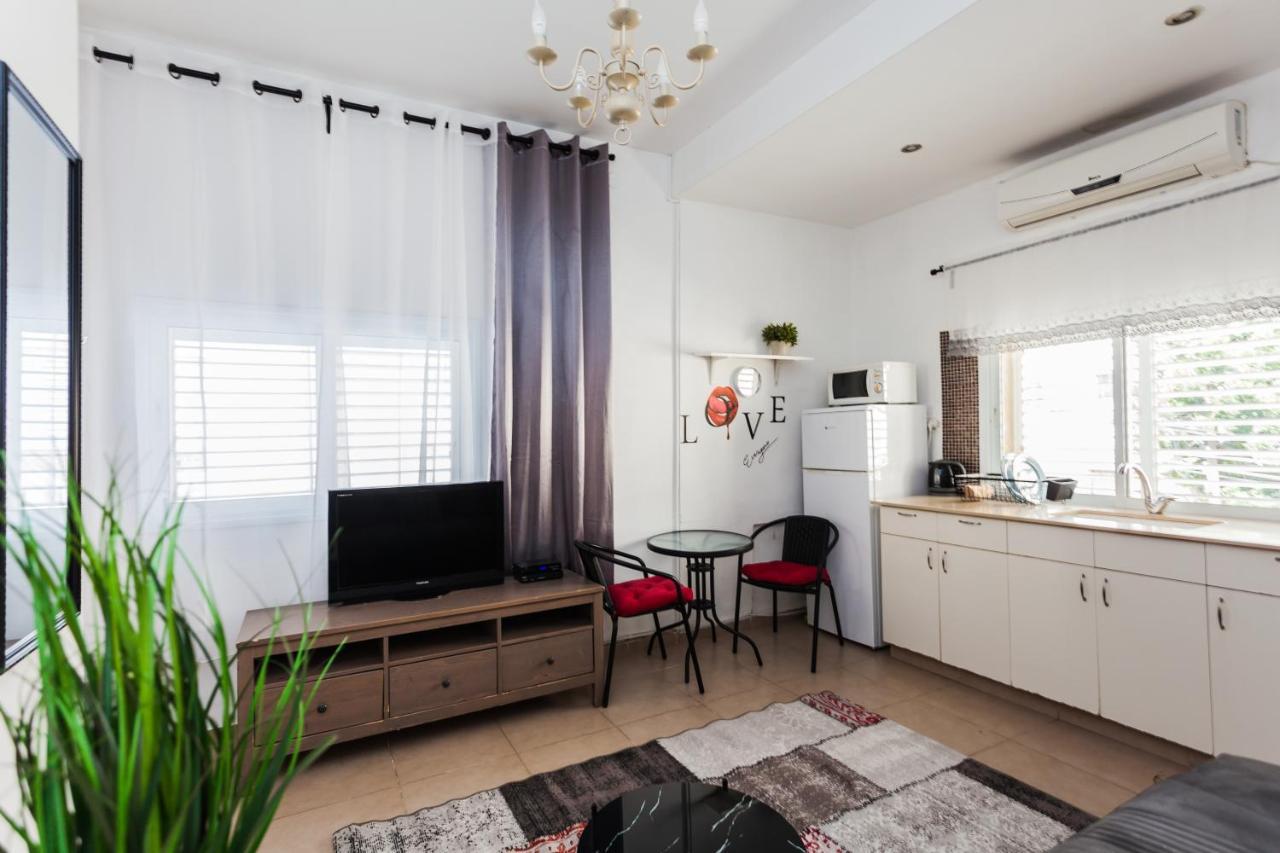 Sweet On The Apartment *